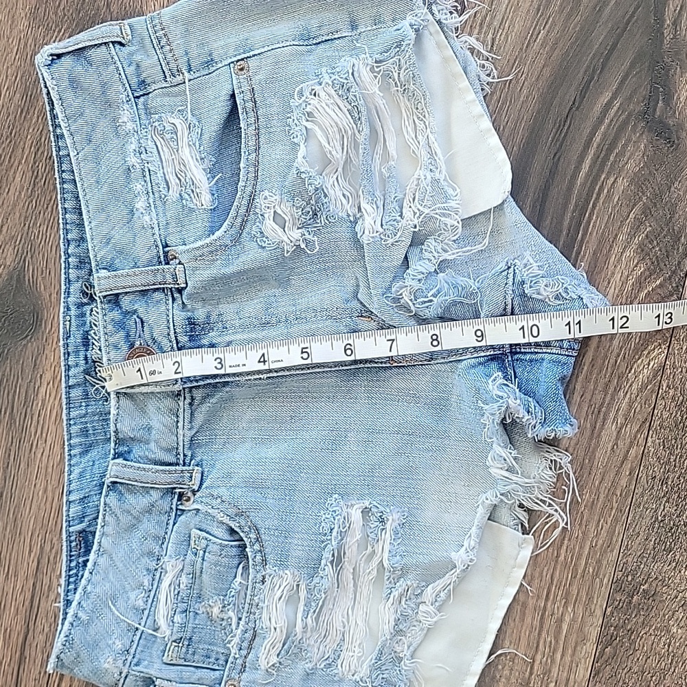 AE Short Denim Shorts - Picture 4 of 5